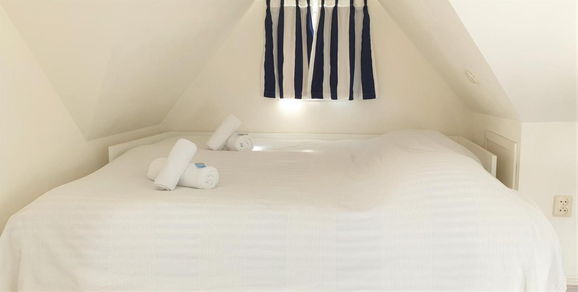 Studio Apartment,1516405990:JPEG