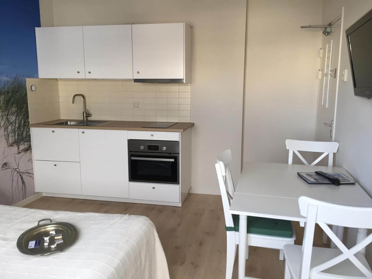 Studio Apartment,752561168:JPEG